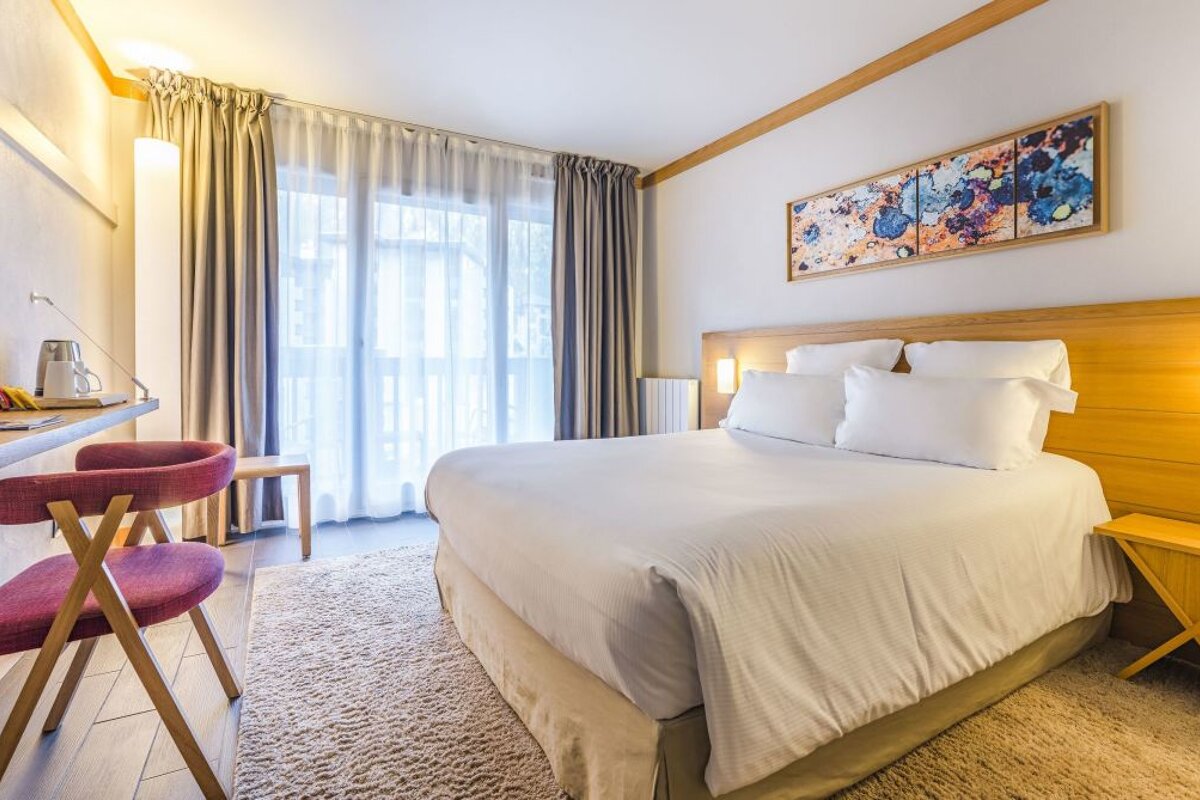 Le Morgane Hotel, Chamonix double bedroom