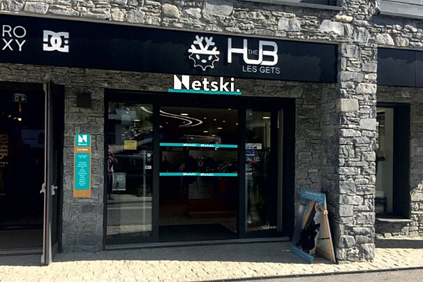 A store front for the hub les gets netski