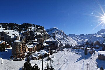 Mega Start to Portes du Soleil Ski Season , Avoriaz