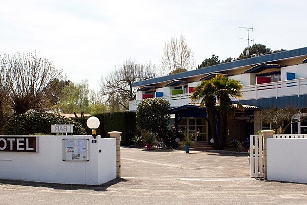 Hotel du Porge, Le Porge exterior