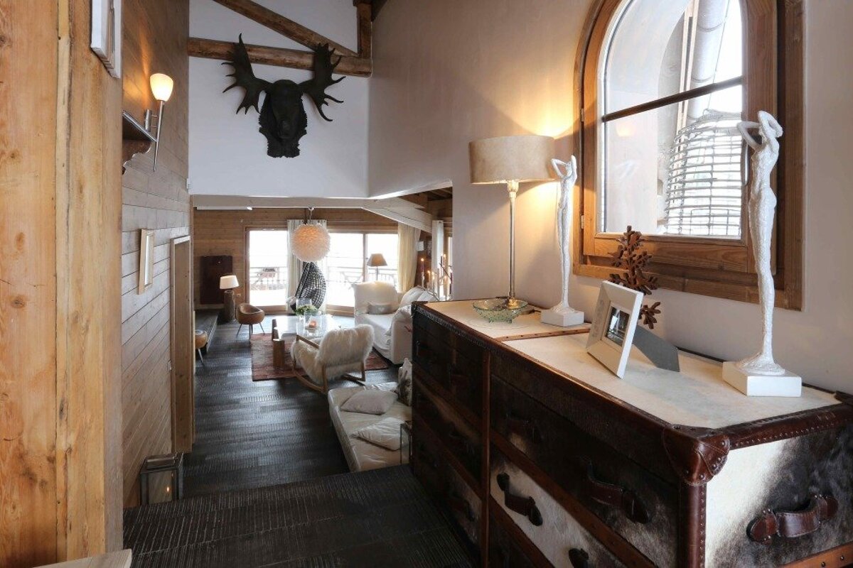 Igloo Chalet, Courchevel Le Praz 1300 hallway