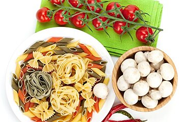 plates of italian food