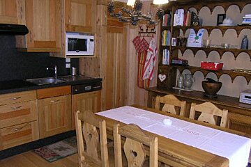 Cristal Apartment, Meribel - Centre kitchen
