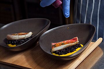 Duke Restaurant, Santa Catalina style of cuisine