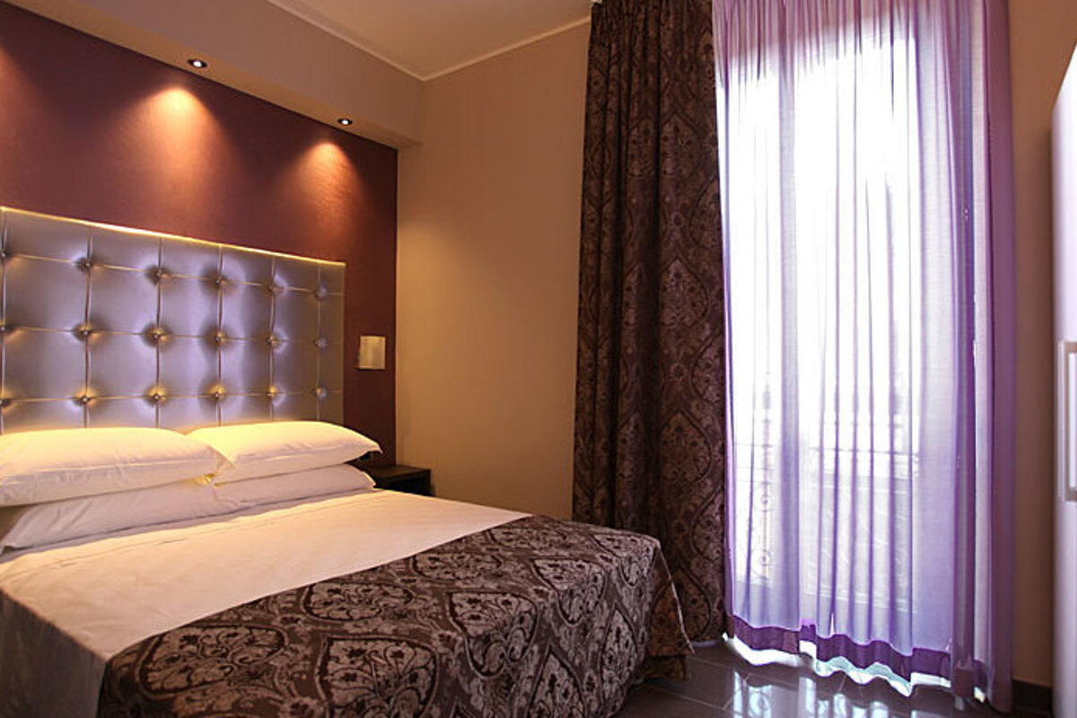 Five Hotel, Milan - Centre double bedroom