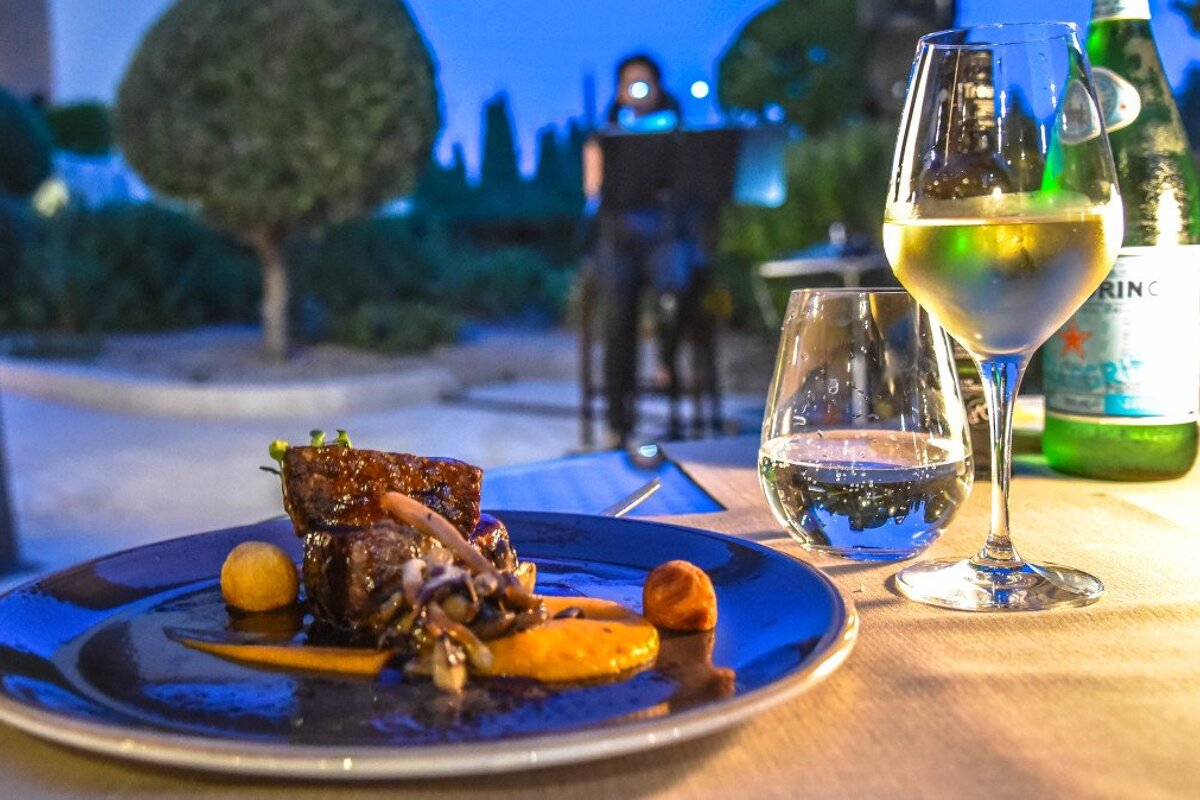 Las Bovedas Restaurant Review, Llucmajor