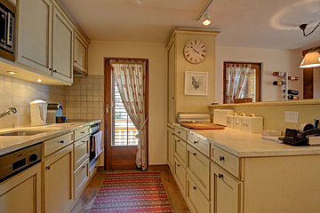 Mirabeau Apartment, Verbier - Centre kitchen