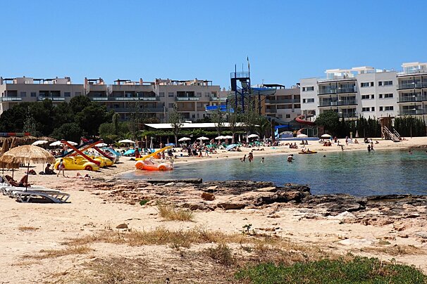 looking across the bay at san antonio