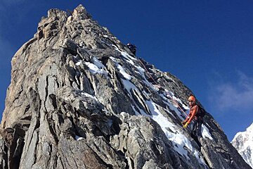 Aiguille d'Entrèves - A Morning in The Mountains climber