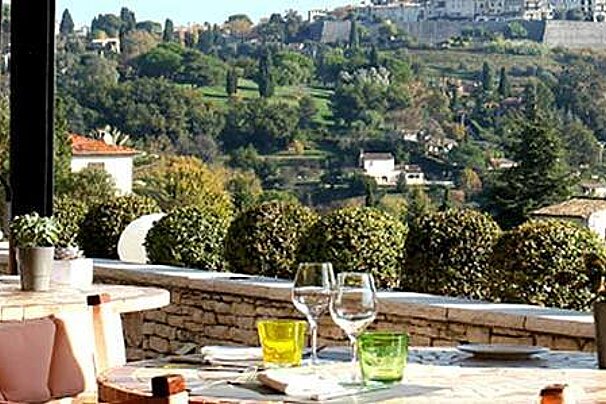 Chez Alain Restaurant, Issigeac restaurant terrasse