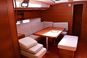 Dufour 420 Grand Large 14.15m 2016 Sailing Yacht, Palma de Mallorca saloon