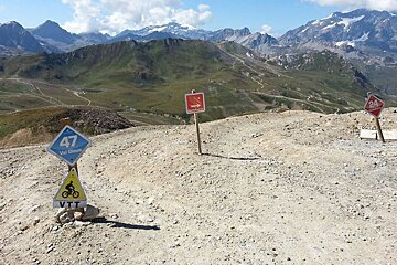3 trail markers for mountain bike tracks