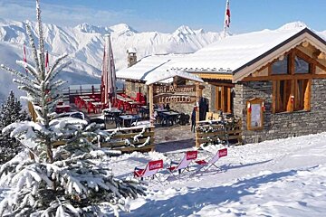 Le Corbeleys Restaurant, Saint Martin de Belleville exterior