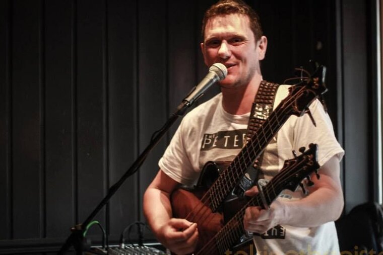 Mikey Gray @ Scott's Bar