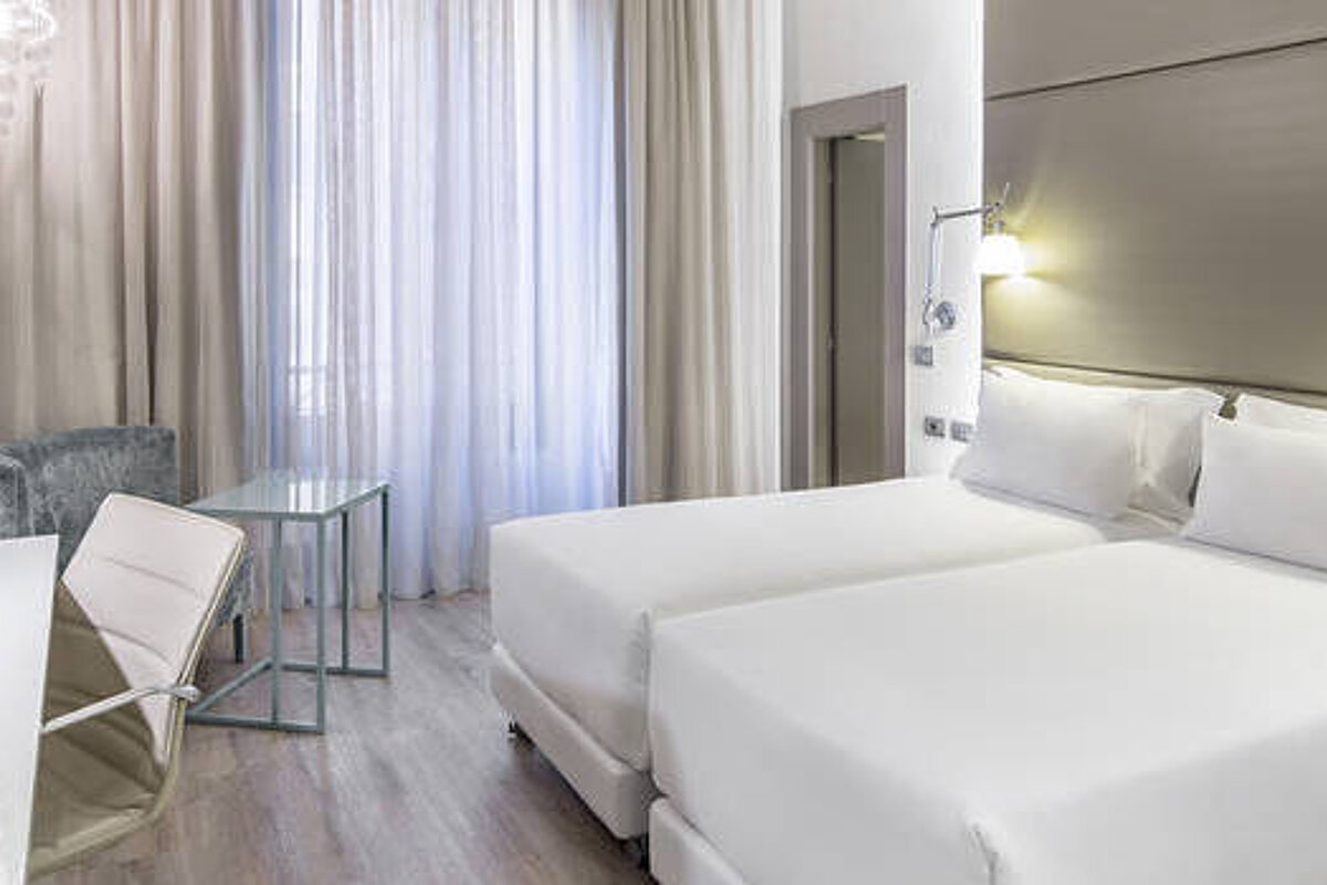 Milano Touring Hotel, Milan - Centre double bedroom