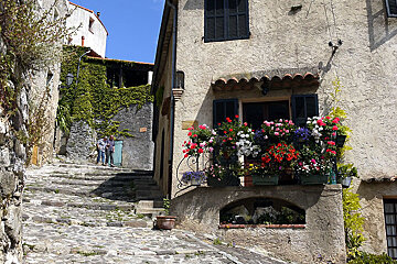 The pretty village of Biot