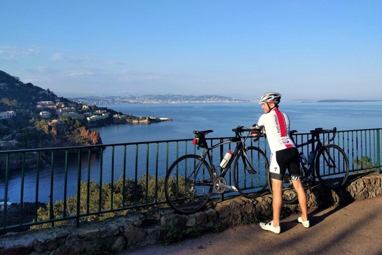 max cycling coastline of cote d'azure