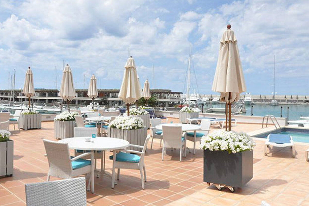 La Terraza Restaurant, El Toro (Port Adriano) restaurant terrasse