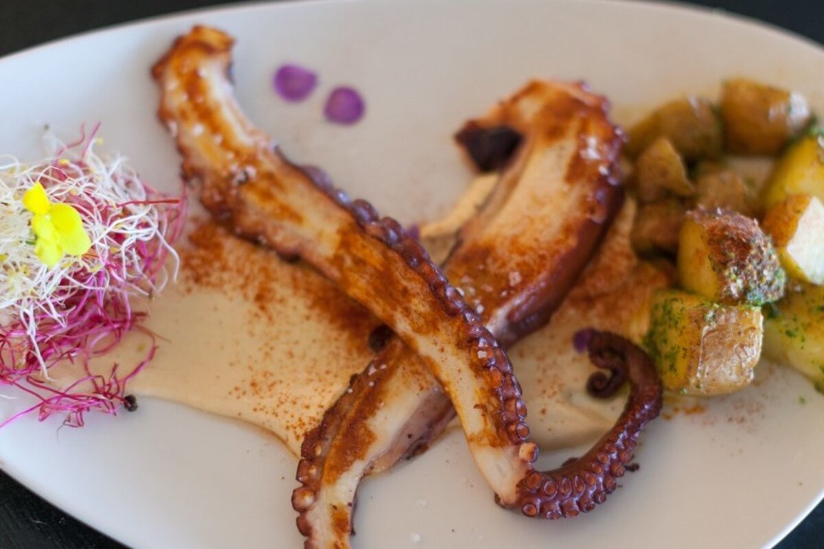 Sa Trinxa Beach Bar, Las Salinas style of cuisine