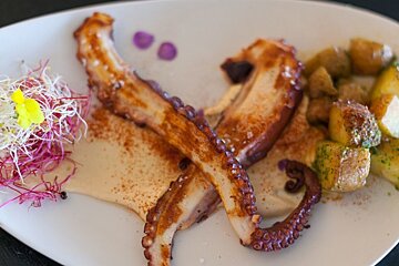 Sa Trinxa Beach Bar, Las Salinas style of cuisine