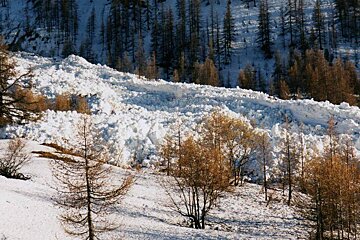 Avalanche in Val d'Isere