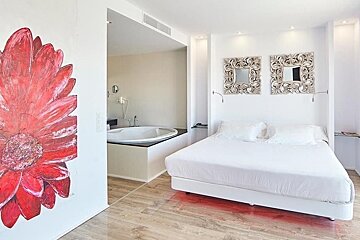 Mallorcan beach resort in Spain's top 5 hotels