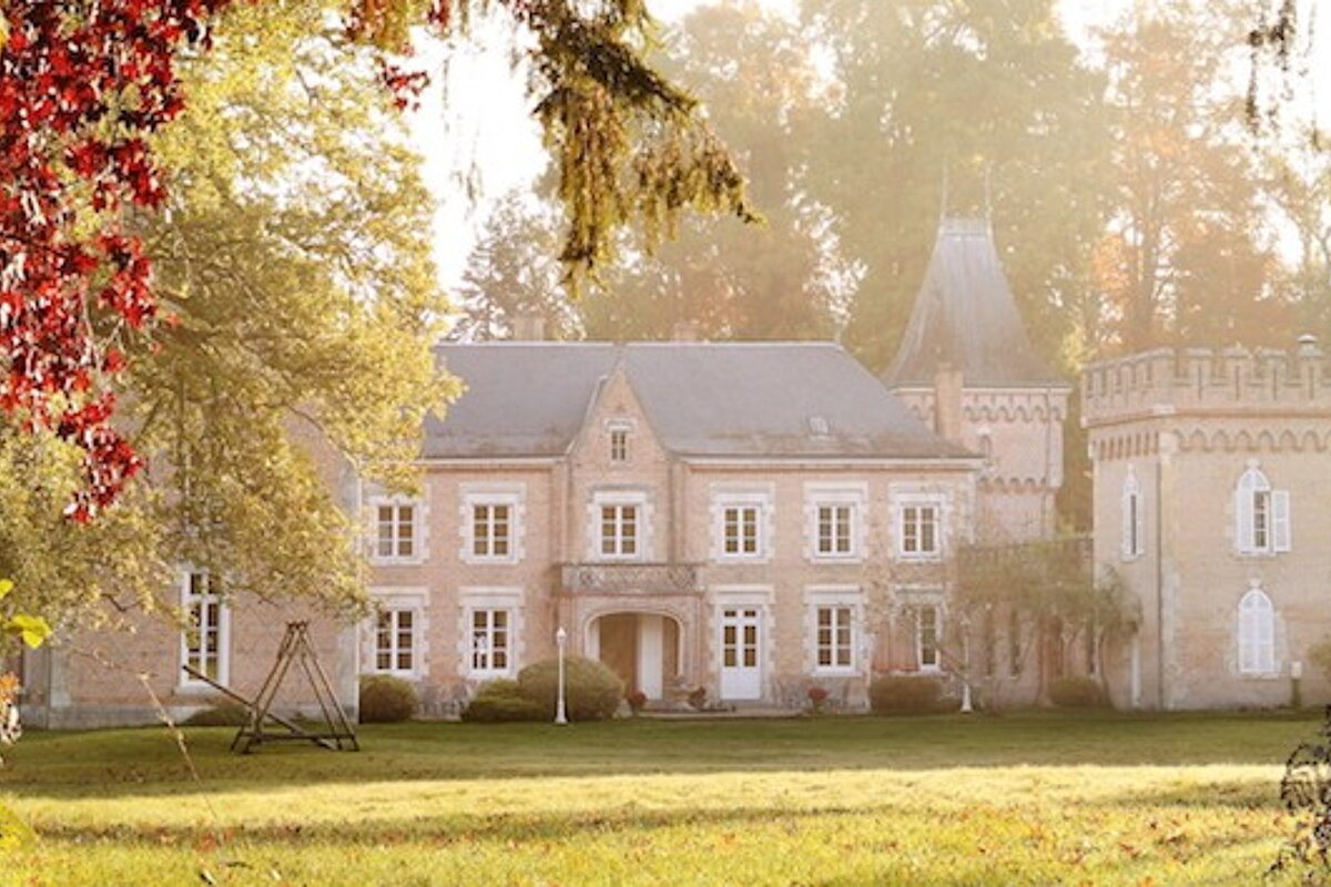 Muids Chateau, La Ferte-Saint-Aubin exterior