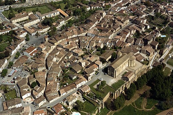 Saint Macaire from above