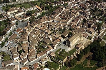 Saint Macaire from above