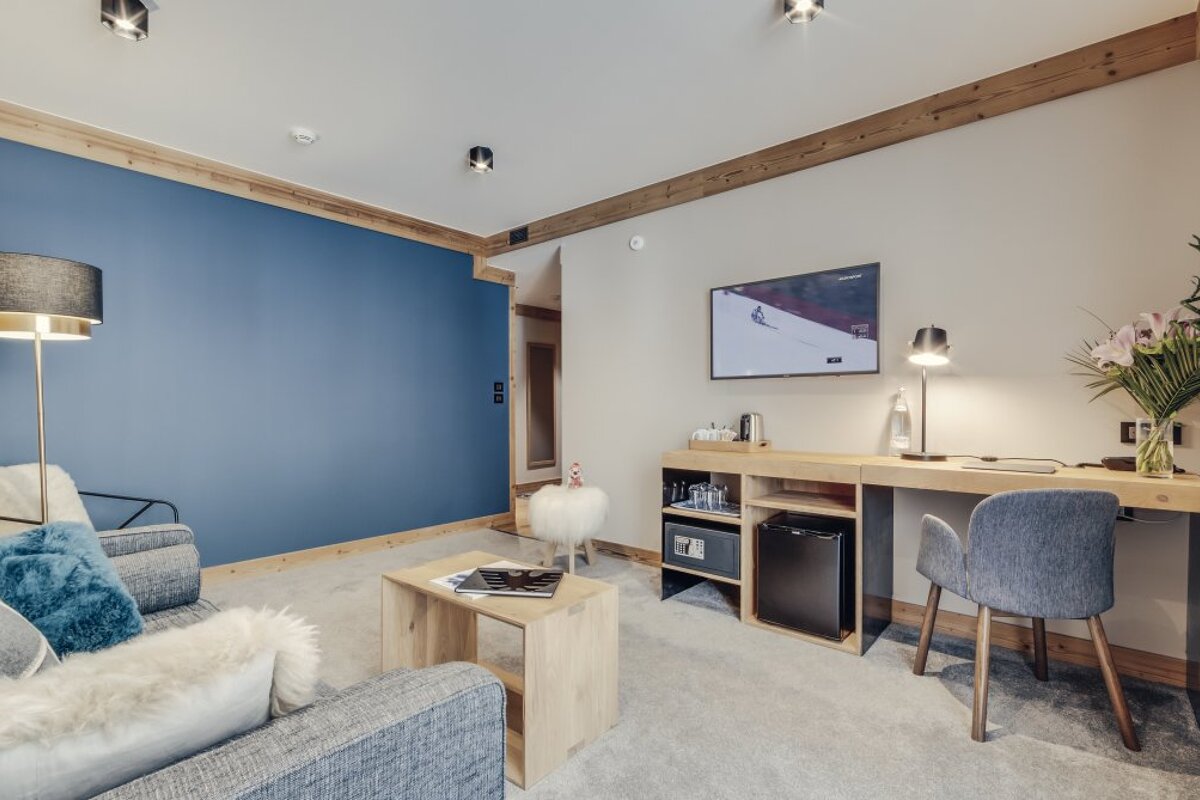 Avancher Hotel, Val d'Isere double bedroom