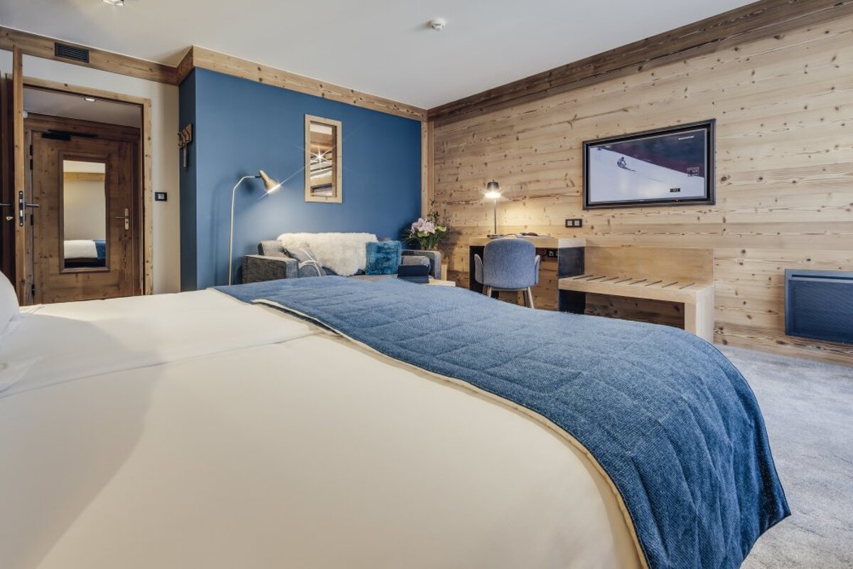 Avancher Hotel, Val d'Isere double bedroom