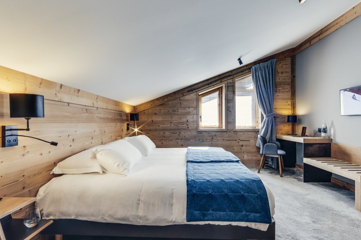 Avancher Hotel, Val d'Isere double bedroom