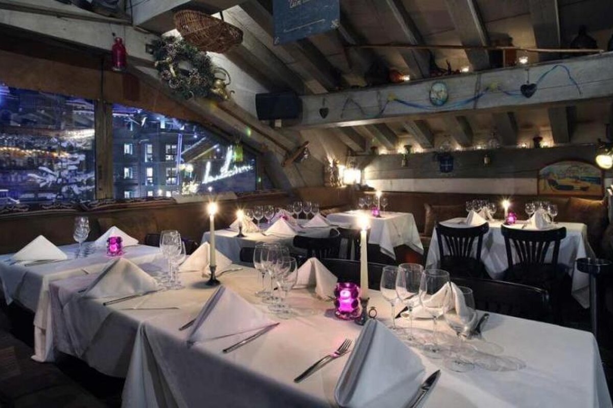 L'Anerie Restaurant, Courchevel   interior