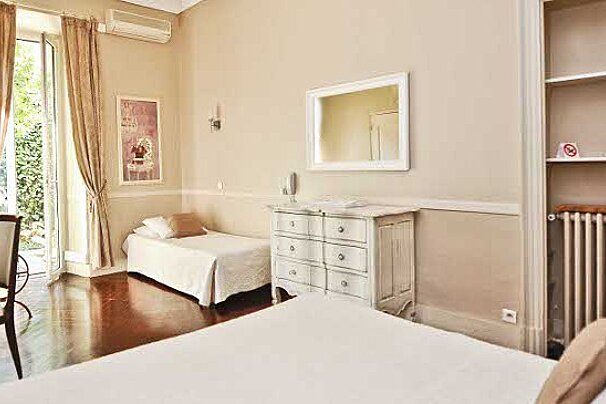 Nice Garden Hotel, Nice Centre double bedroom