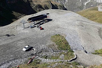 a ski lift in the espace killy