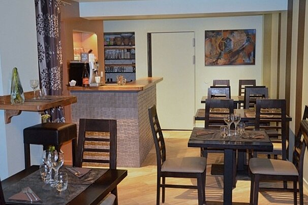 Restaurant UMAMI, Isle sur la Sorgue interior