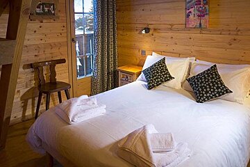 Carving Chalet, Morzine double room