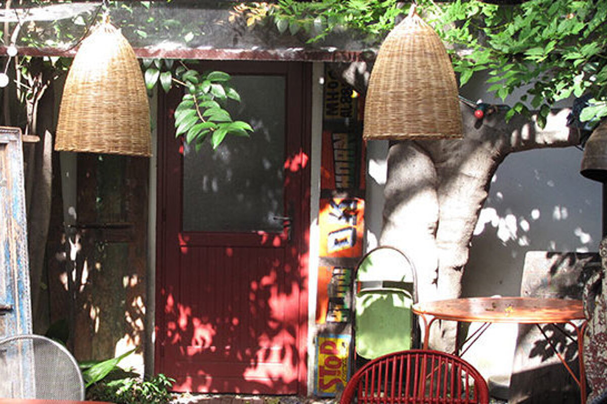 the outdoor space, cafe and garden in antibes