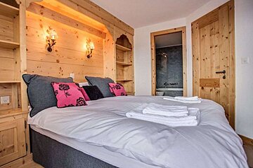 Altiplano Penthouse, Verbier - Centre double room