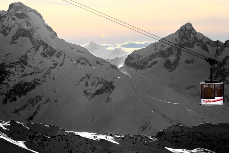 Guided Tour of the Snow Factory, 2 Alpes