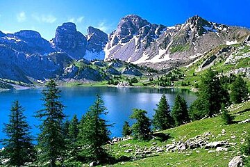 image of a glacial lake