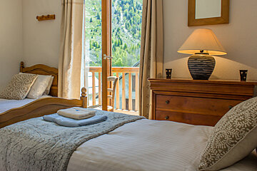 Lucette Chalet, Vaujany twin bedroom