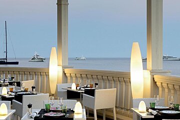 Monte-Carlo Bay Hotel & Resort terrace