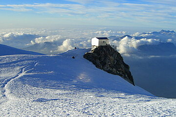 Vallot Refuge & Bivouac (4362m), Chamonix-Mont-Blanc