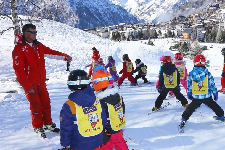 Why you should learn to ski in or snowboard Les 2 Alpes in 2019