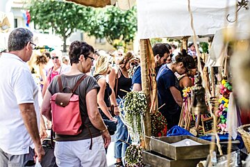 Fete de la Veraison, Chateauneuf du Pape