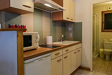 Les Prodains Apartment, near Avoriaz kitchen