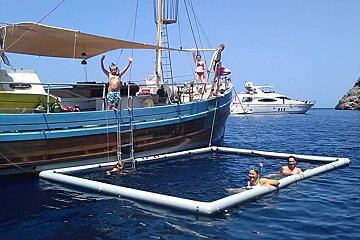 Traditional Motor Private Boat Trip, Port de Soller