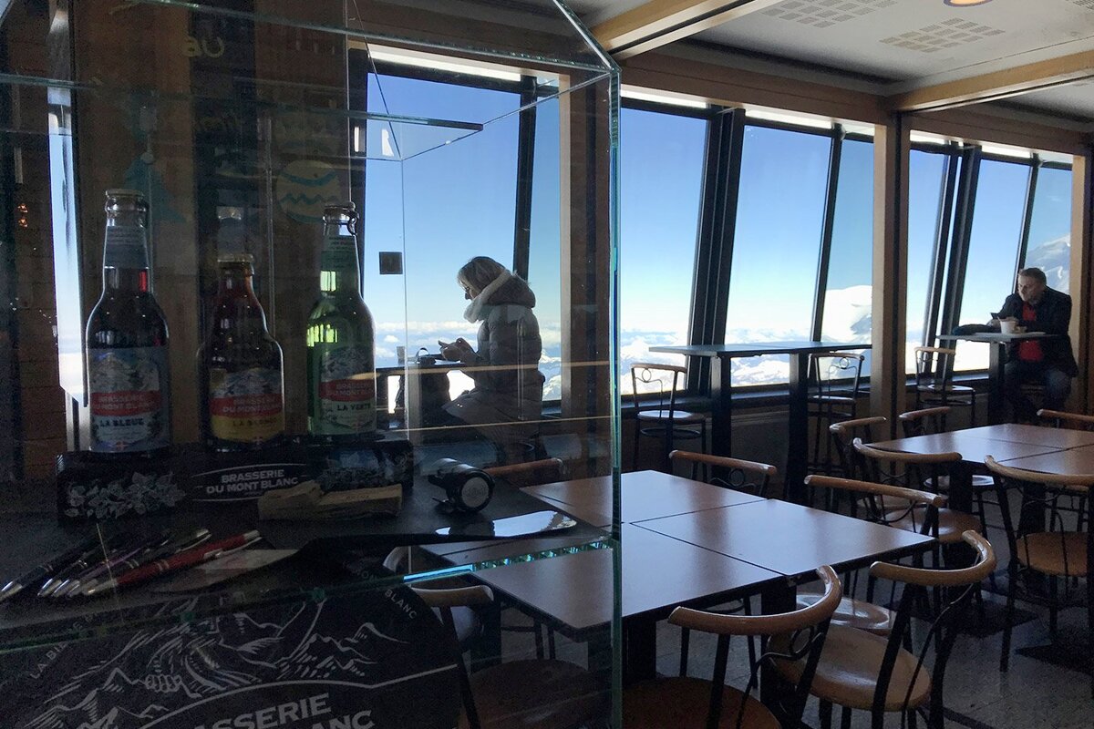 Summit 3842 Cafe, Chamonix