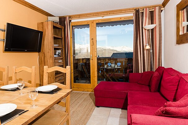 12C Les Chalets de Montalbert Apartment, Plagne Montalbert living-room